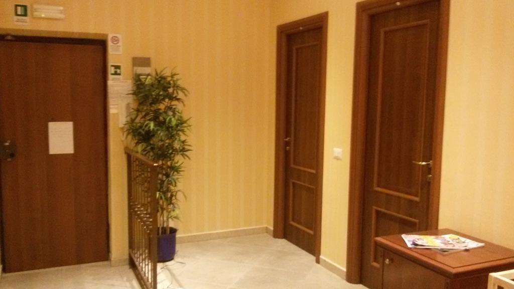 Mrs Julie Guesthouse Roma Dış mekan fotoğraf